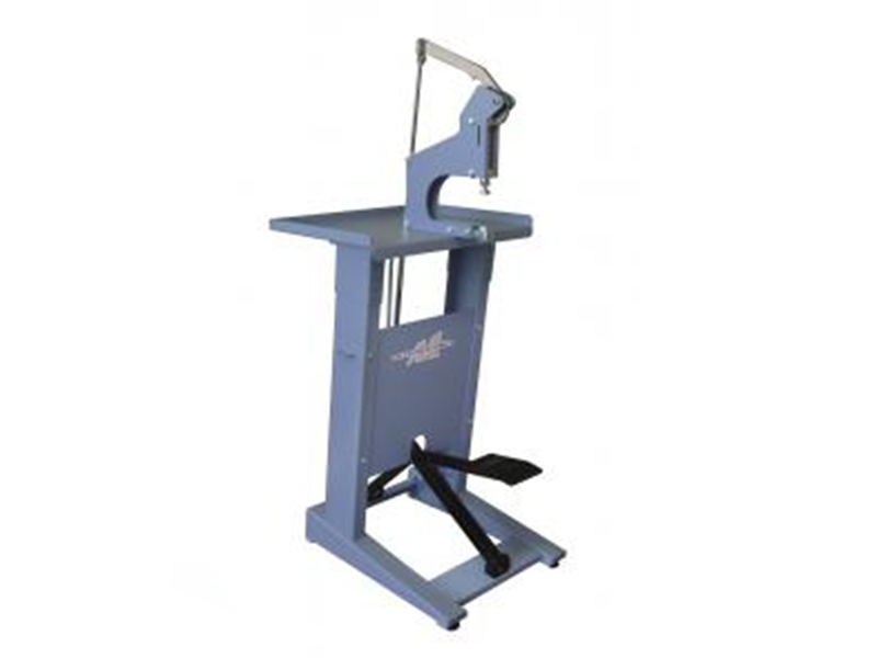 Metalmeccanica 100 G | Applicatore per bottoni a pedale