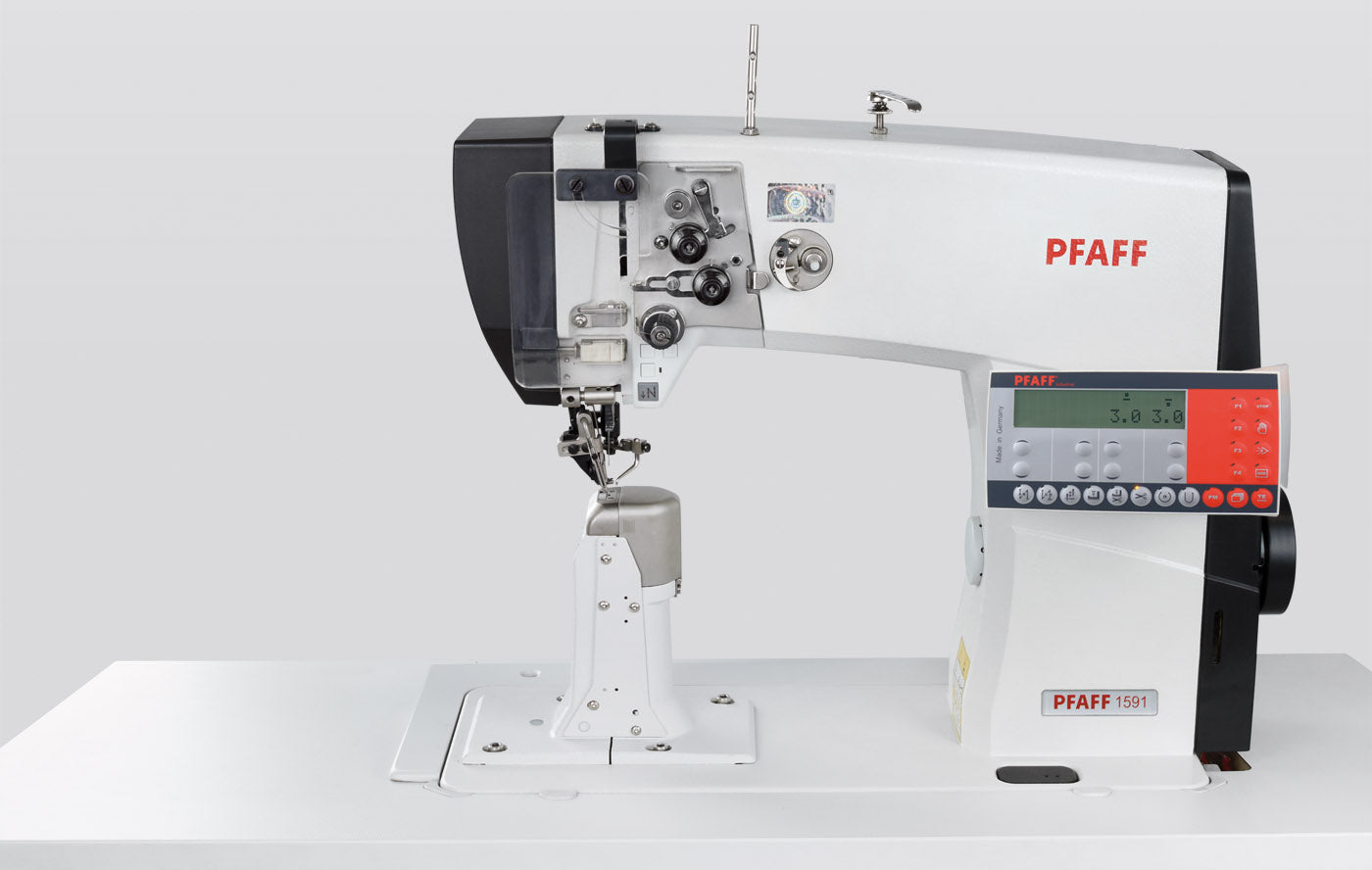 Pfaff 591 | Macchina a colonna 1 ago con motore, automatica