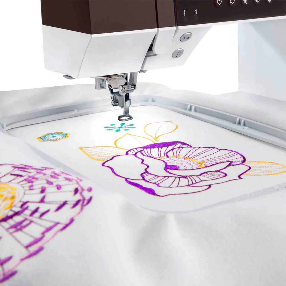 Pfaff Creative™ Ambition™ 640