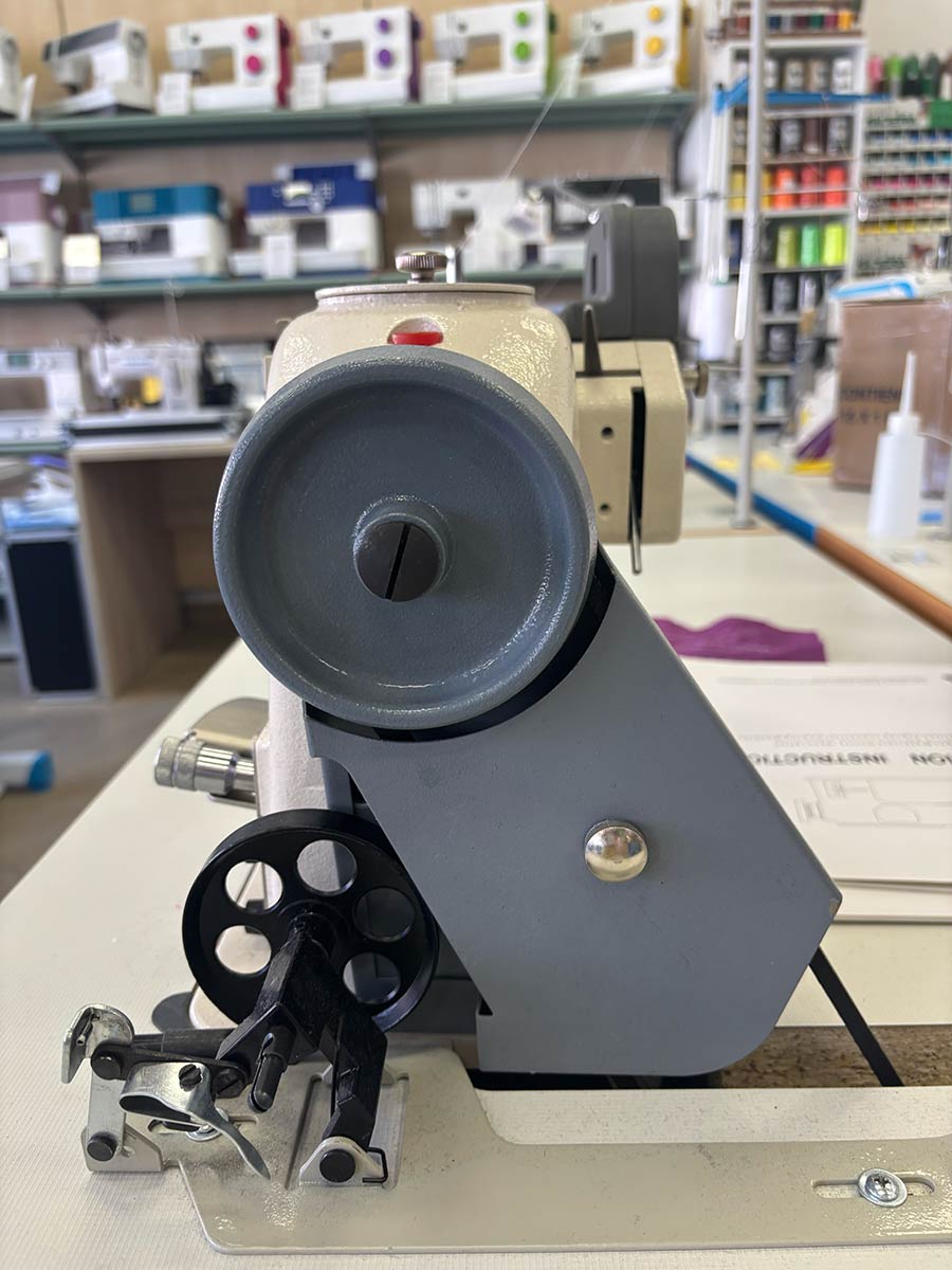 Effeci 217-3S-P | Zig-zag industriale 12 mm con cam tristitch e puller
