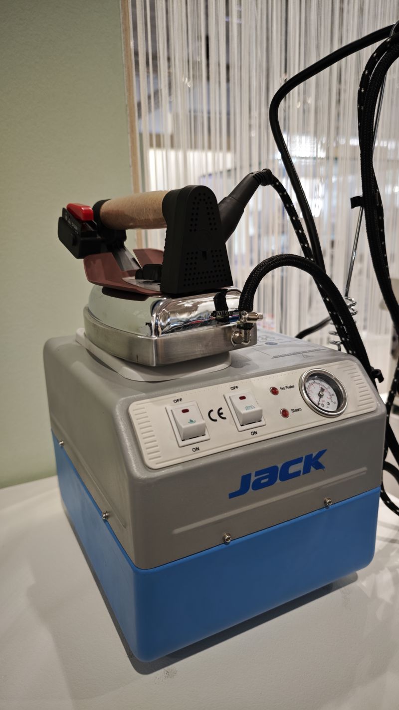 Jack 2035 | Ferro da stiro semi-industriale caldaia 3,5 litri con boiler e soletta