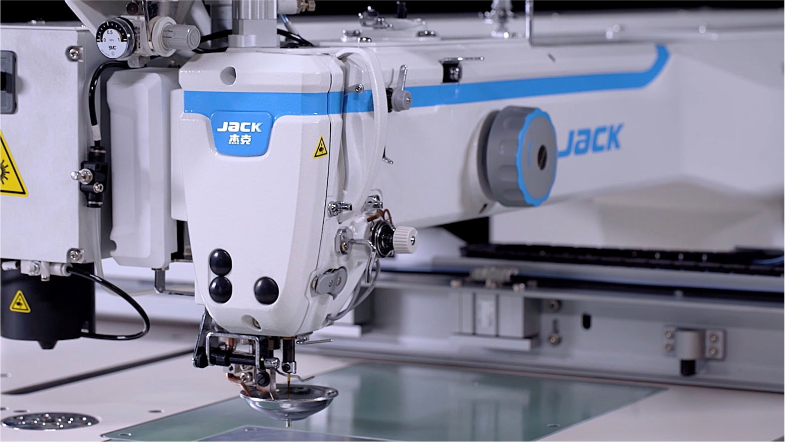 Jack MG-80A | Macchina a campo compatta