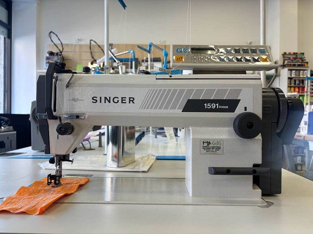 Singer 1591 | Macchina lineare industriale a bagno d'olio con rasafilo automatico