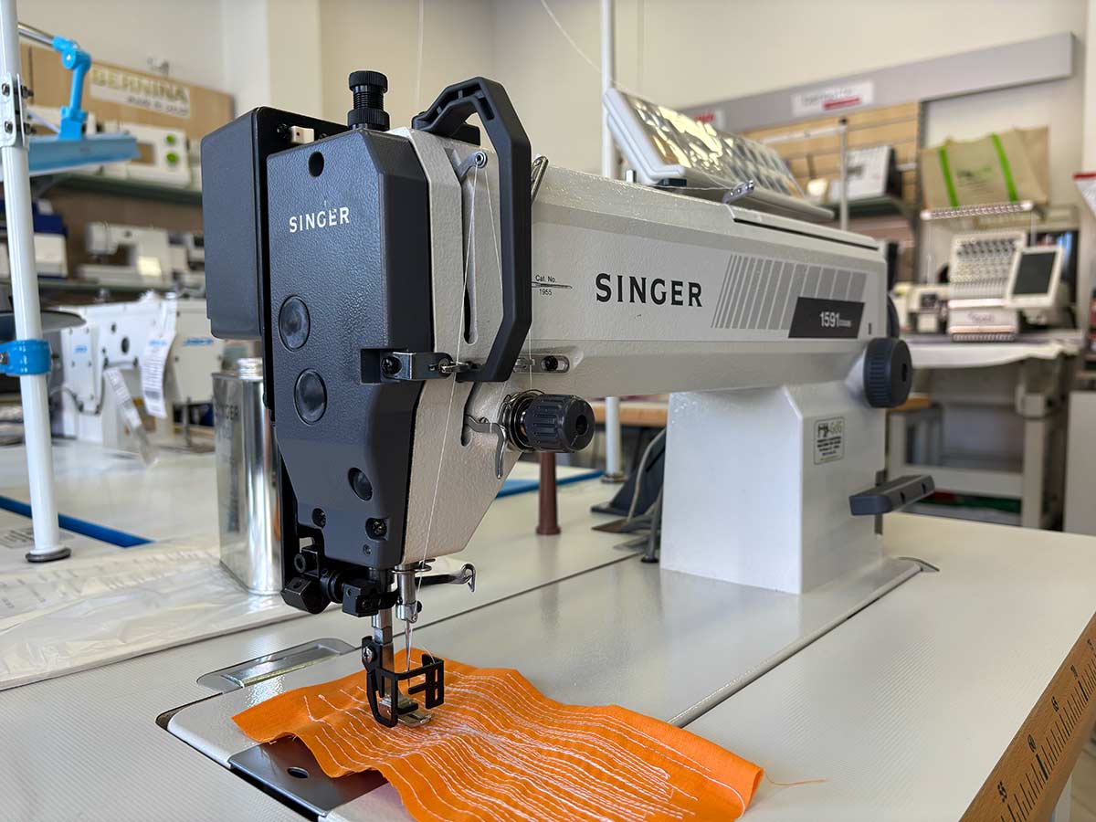Singer 1591 | Macchina lineare industriale a bagno d'olio con rasafilo automatico
