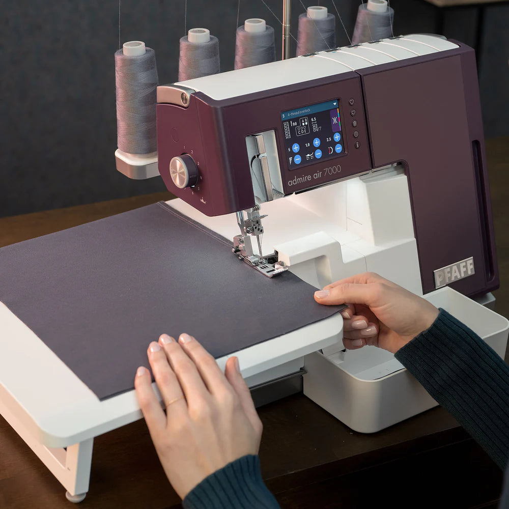 Pfaff Admire™ air 7000 Macchina Coverlock