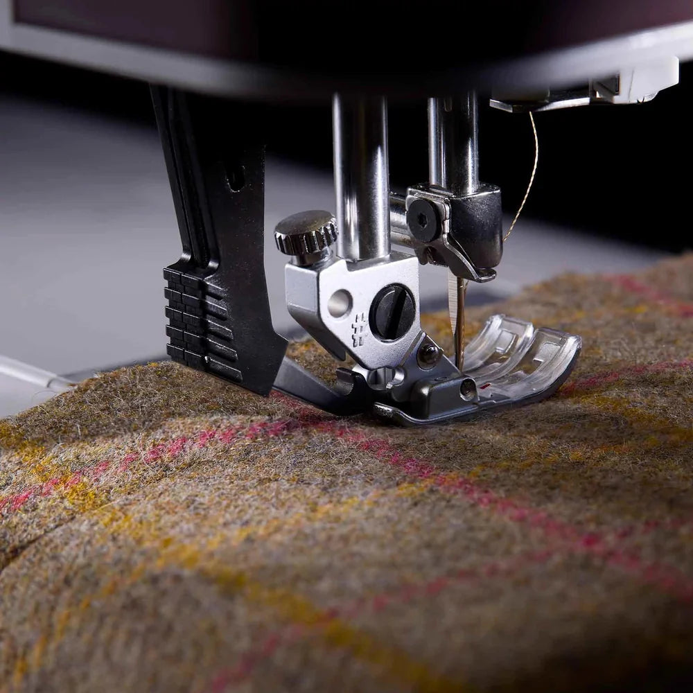 Pfaff Creative Expression™ 750