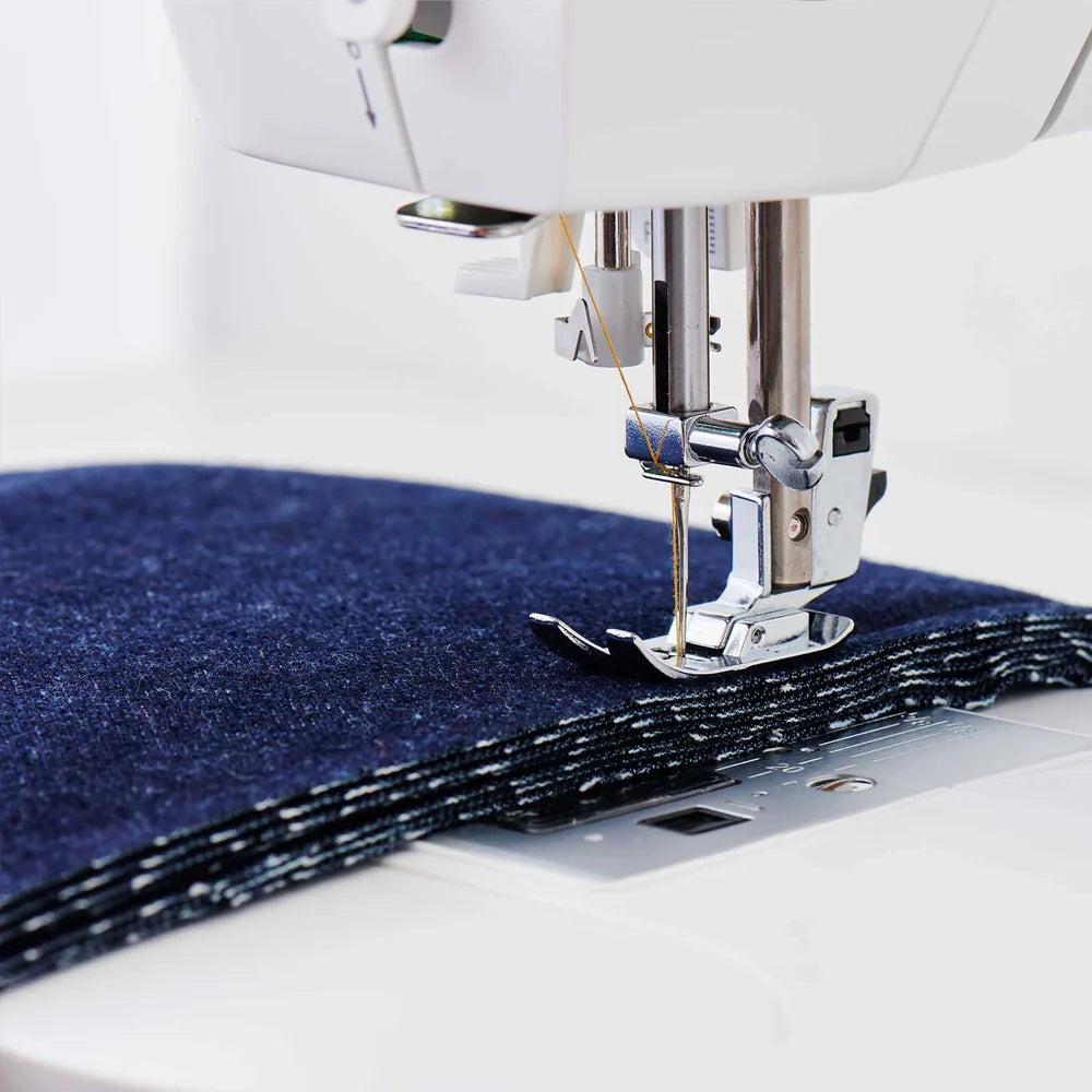 Singer Elite™ CE677